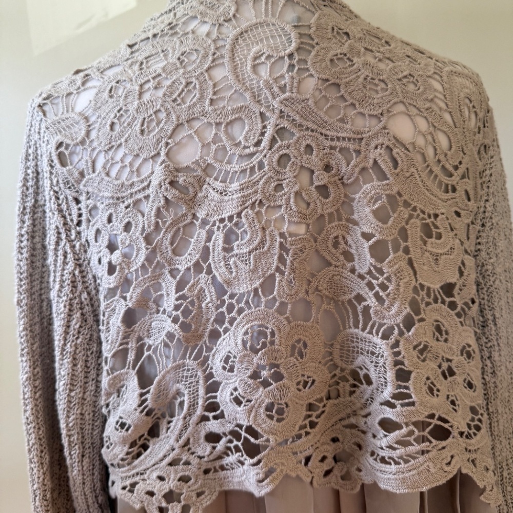 Calvin Klein Women's Knit Floral Lace Ruffled Cardigan NWT - Picture 3 of 7